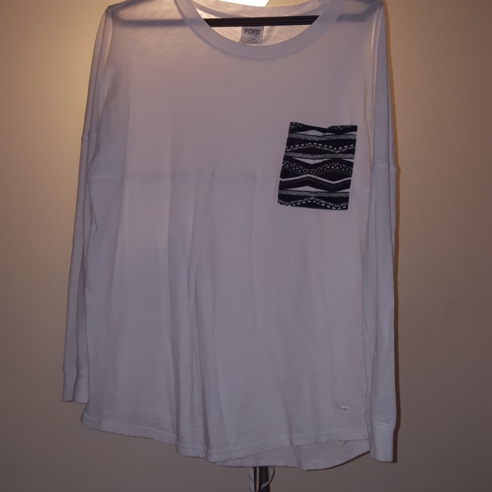 PINK. White long sleeve, print pocket.